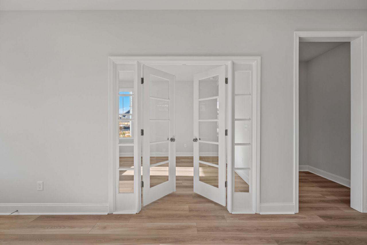 782 Blueway Avenue Photo 8