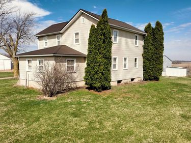 3774 S 600 E Road, Columbia City, IN 46725