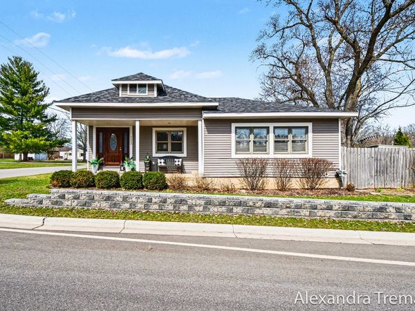 7553 68th Street SE, Caledonia, MI 49316