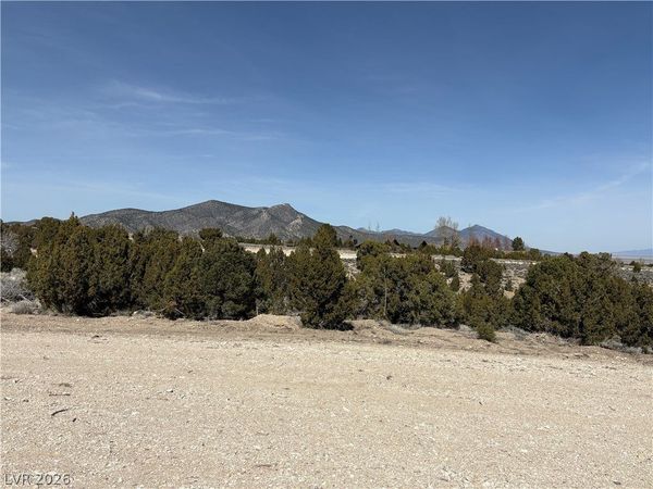 693 W Pinyon Pine Lane , Ely, NV 89301