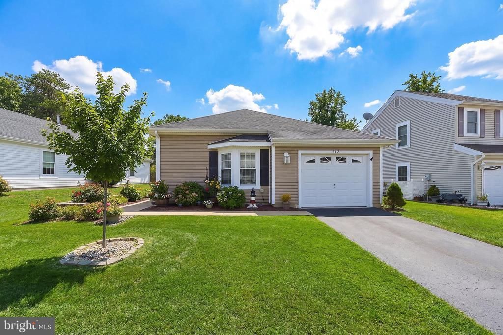 147 Pine Oak Boulevard, Barnegat, NJ 08005 Main Photo