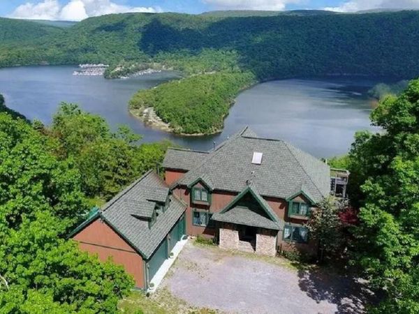 2629 TIMBERLAKE DRIVE, JAMES CREEK, PA 16657