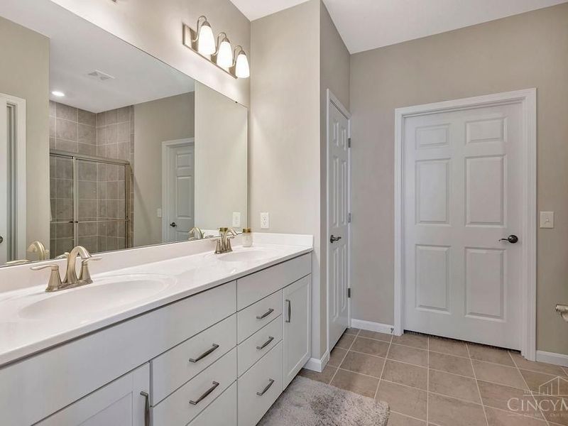 4865 Osprey Pointe Drive, Liberty Township, OH 45011 Photo 18