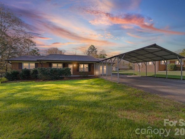 3227 Westover Road, Statesville, NC 28677