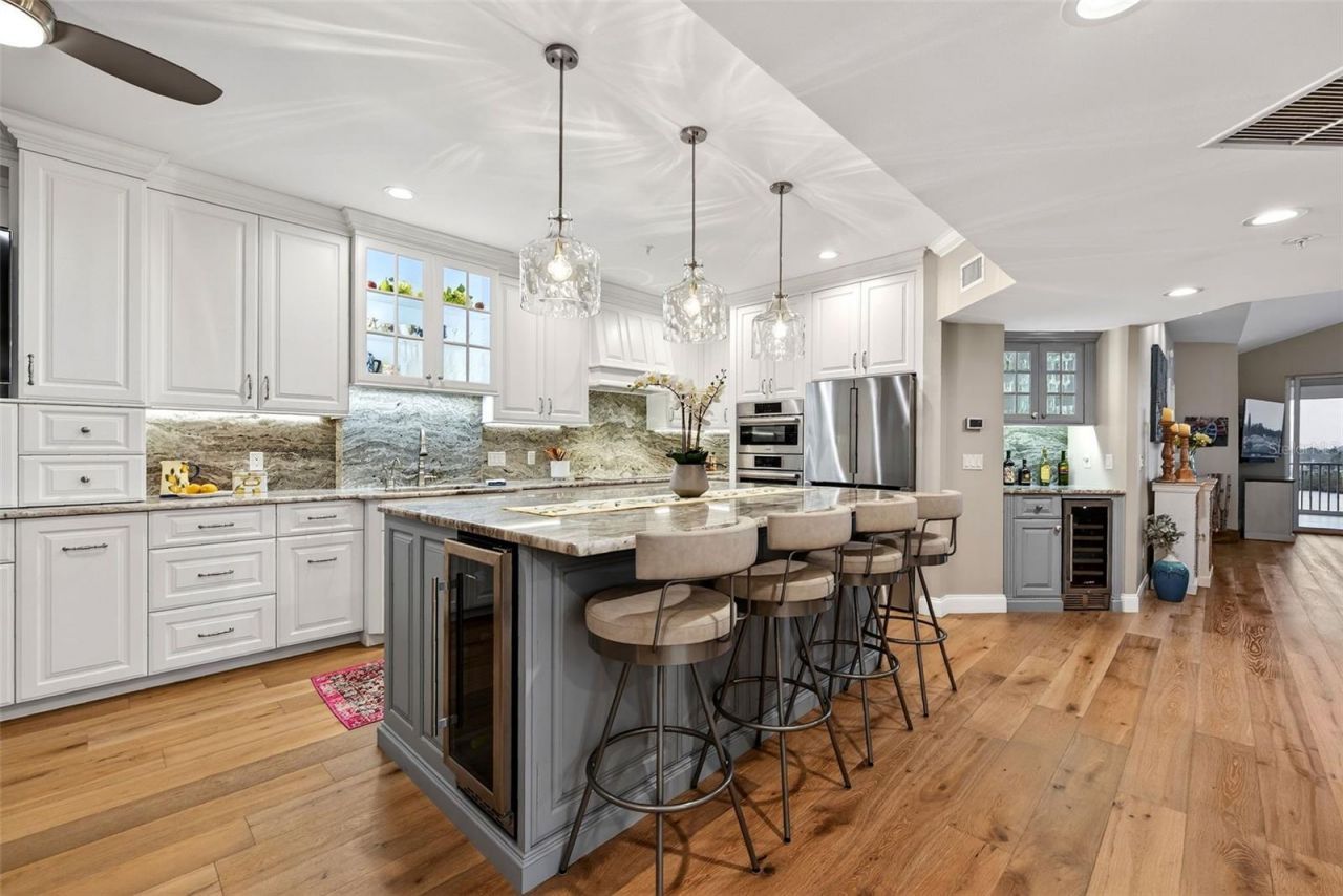 1280 Dolphin Bay Way, Unit 503, Sarasota, FL 34242 Photo