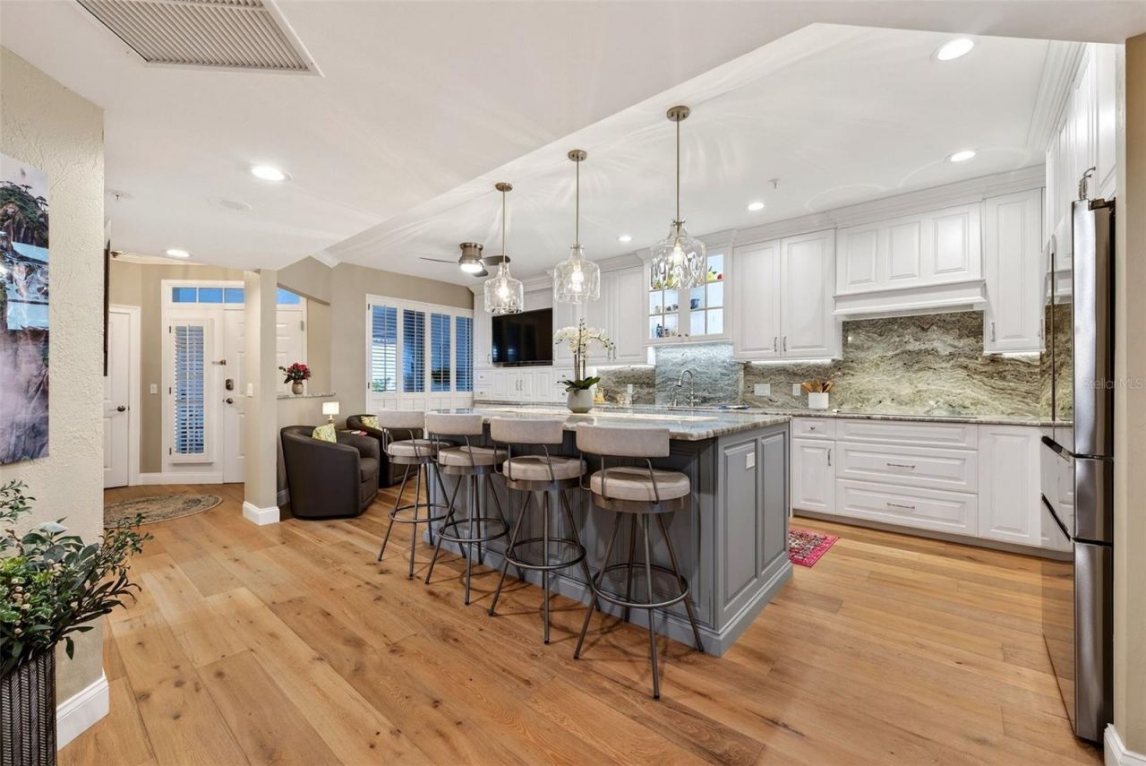 1280 Dolphin Bay Way, Unit 503, Sarasota, FL 34242 Photo