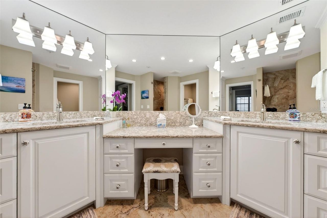 1280 Dolphin Bay Way, Unit 503, Sarasota, FL 34242 Photo