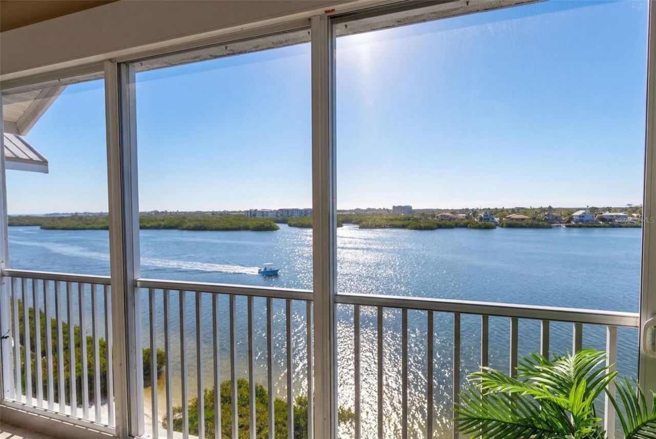 1280 Dolphin Bay Way, Unit 503, Sarasota, FL 34242 Photo