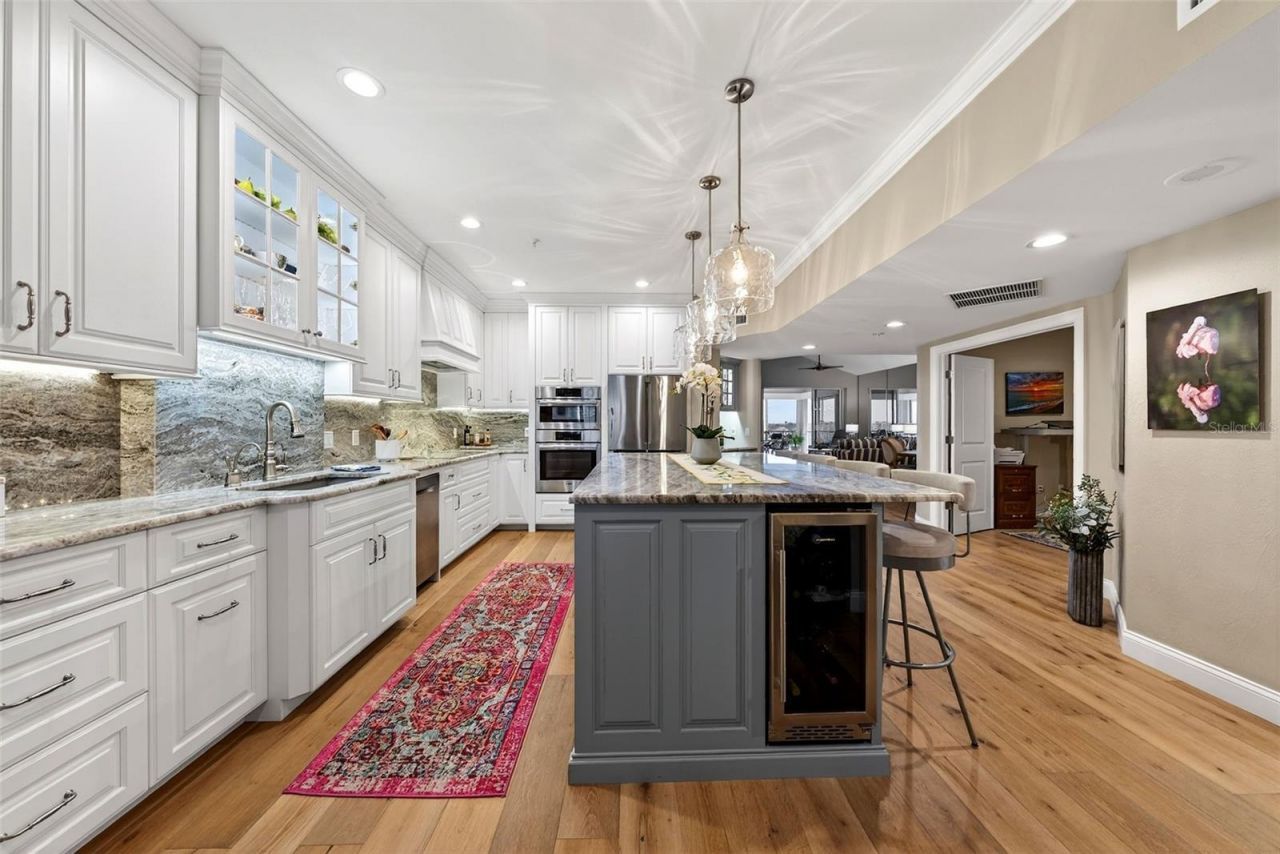 1280 Dolphin Bay Way, Unit 503, Sarasota, FL 34242 Photo