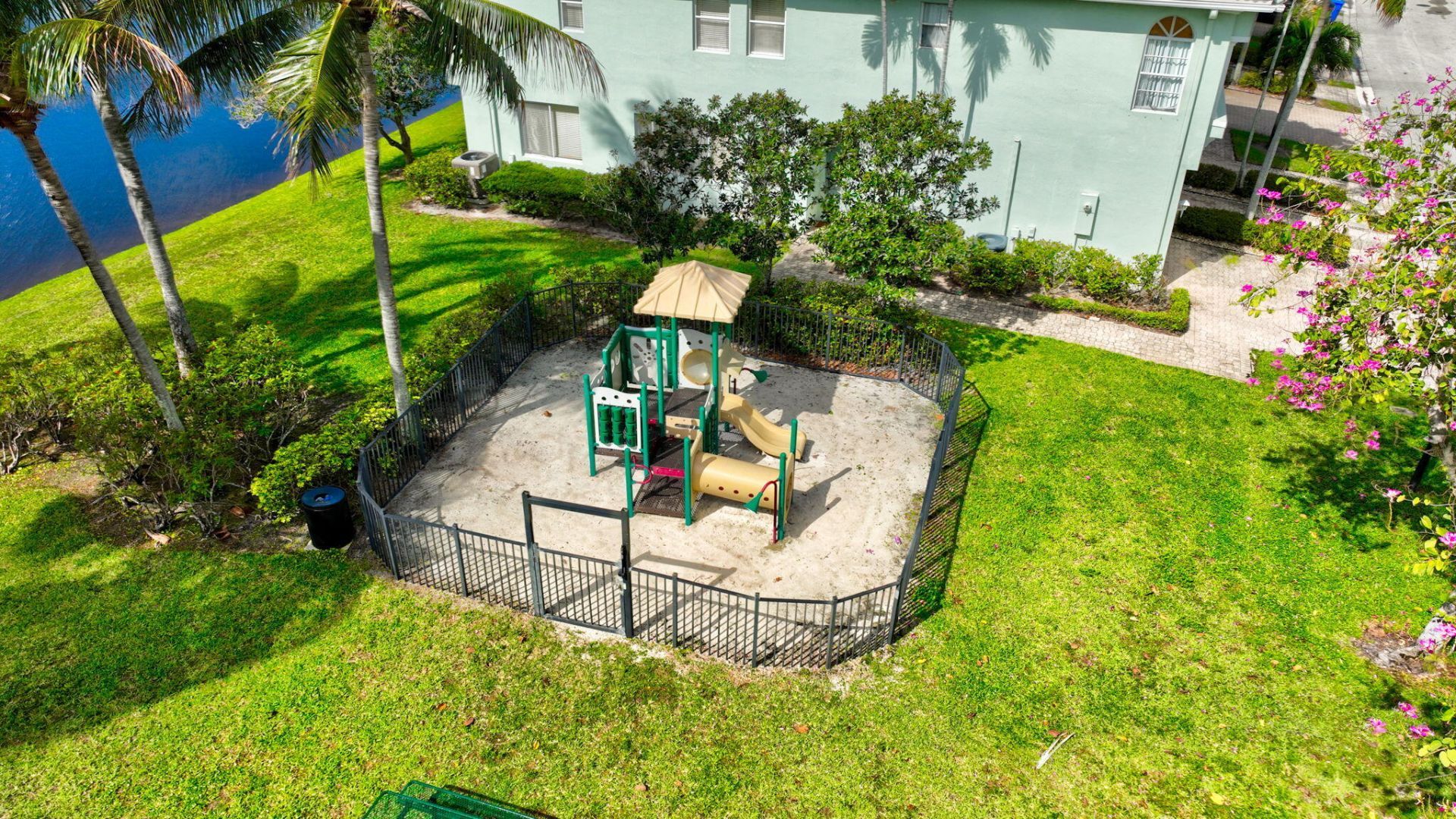 3167 Laurel Ridge Circle, Riviera Beach, FL 33404 Photo