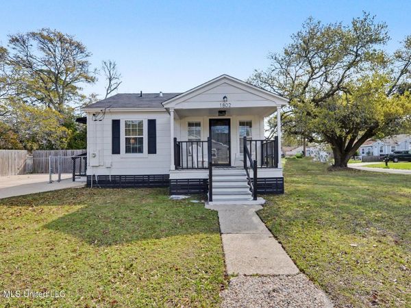 1802 14th Street, Pascagoula, MS 39567