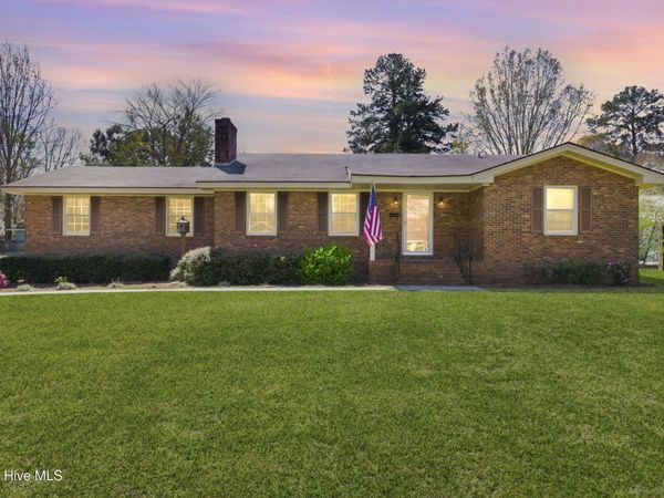 118 E Wyche Street, Whiteville, NC 28472