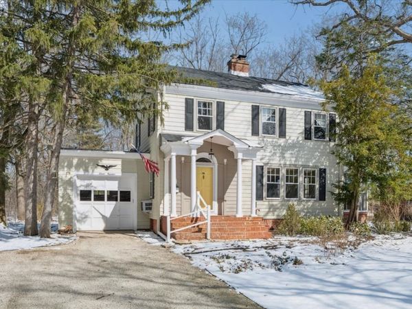 1119 Ridgewood Drive , Highland Park, IL 60035