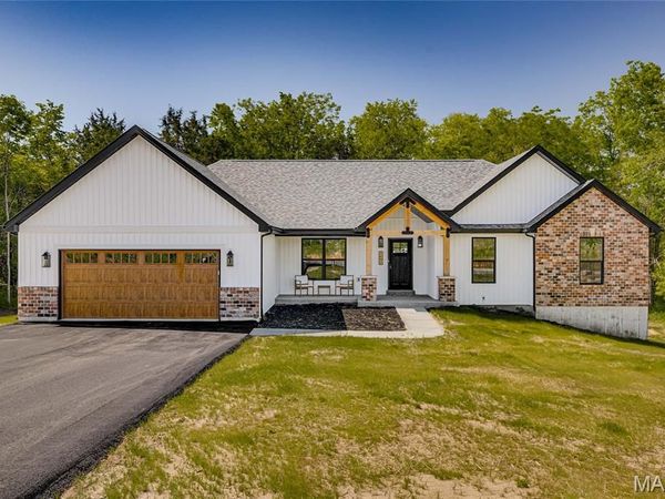 3403 Weatherby Lane, Farmington, MO 63640