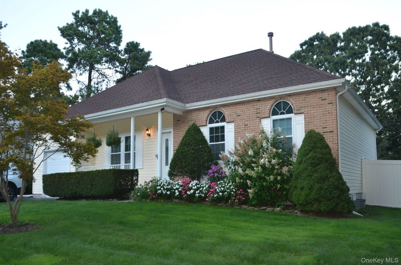 15 Timber Ridge Drive, Coram, NY 11727 Main Photo
