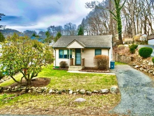 51 Terrace Ave, Butler, NJ 07405