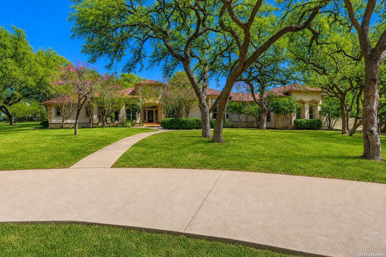 112 Hidden Pointe, New Braunfels, TX 78132 Main Photo