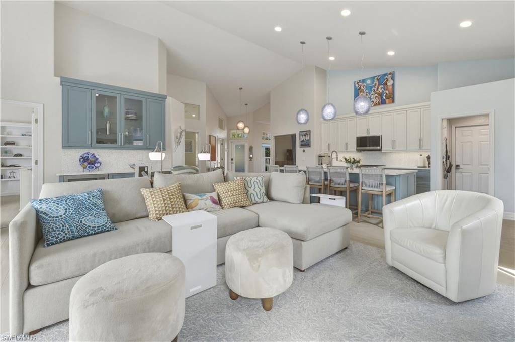 9515 Mariners Cove Ln, Fort Myers, FL 33919 Photo