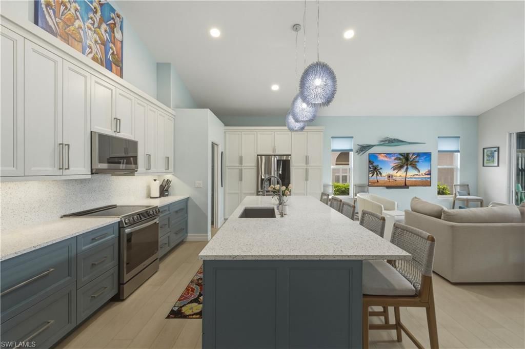 9515 Mariners Cove Ln, Fort Myers, FL 33919 Photo