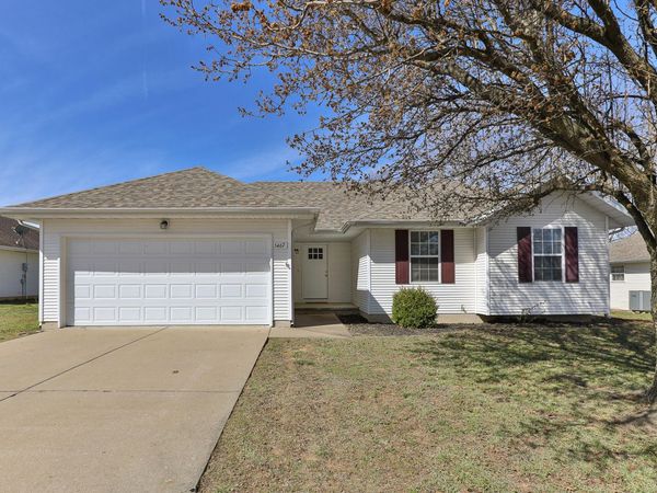 5467 Ridgeview Road, Pleasant Hope, MO 65725