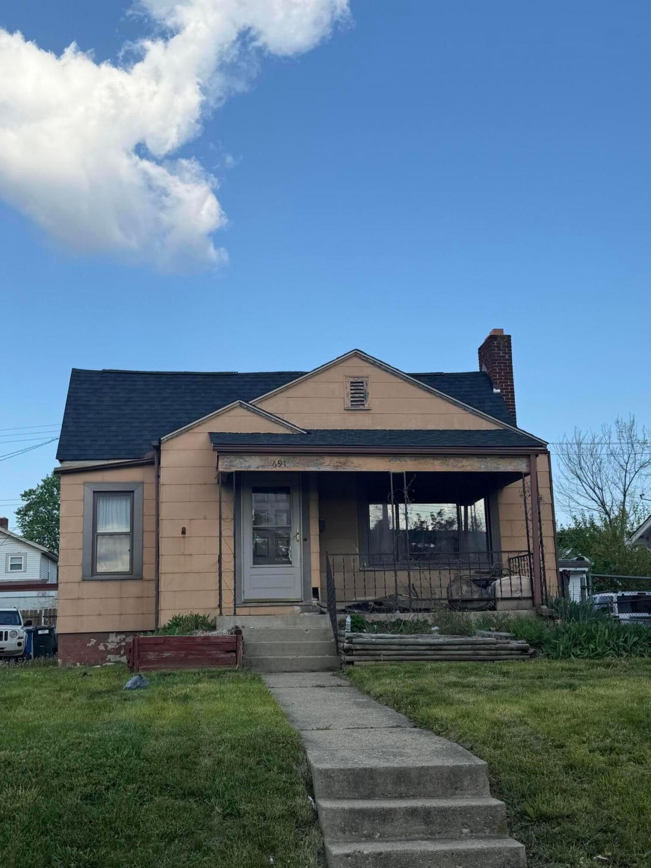 691 S Warren Avenue, Columbus, OH 43204 Main Photo