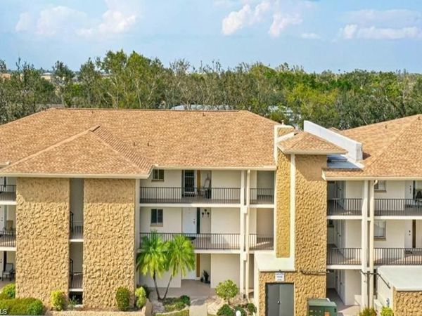 2100 Barkeley LN, Unit 19, FORT MYERS, FL 33907