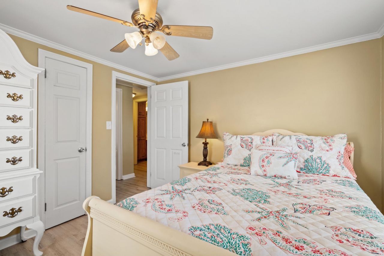 724 5th Ave. S Photo 9