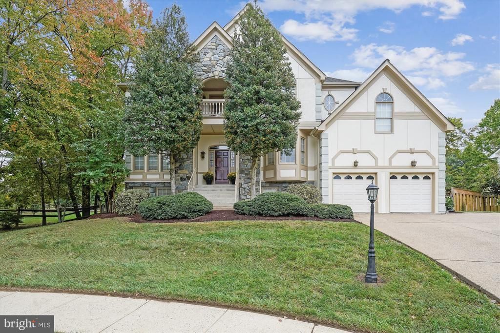 5401 Willow Forest Court, Clifton, VA 20124 Main Photo