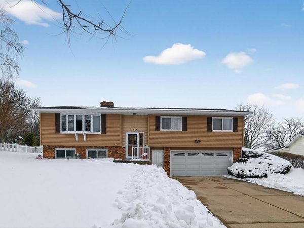 714 Willow Run Street, Cottage Grove, WI 53527