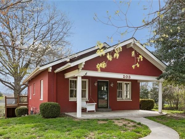203 N Ridge Avenue, Liberty, MO 64068