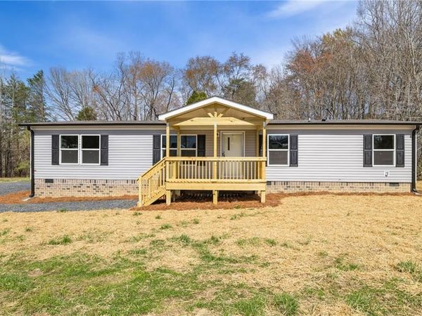 153 Mosley Loop , Madison, NC 27025