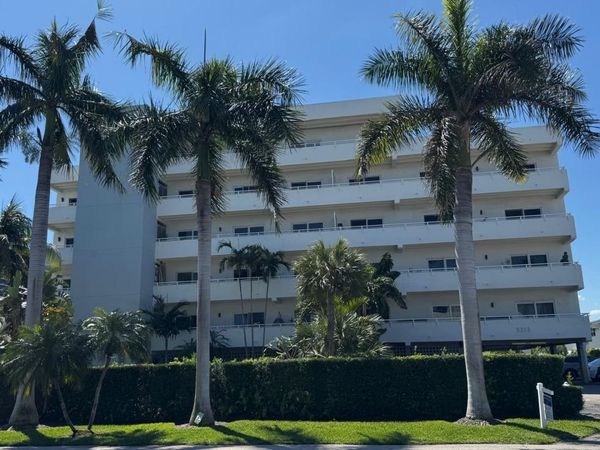 3212 NE 12th Street, Pompano Beach, FL 33062