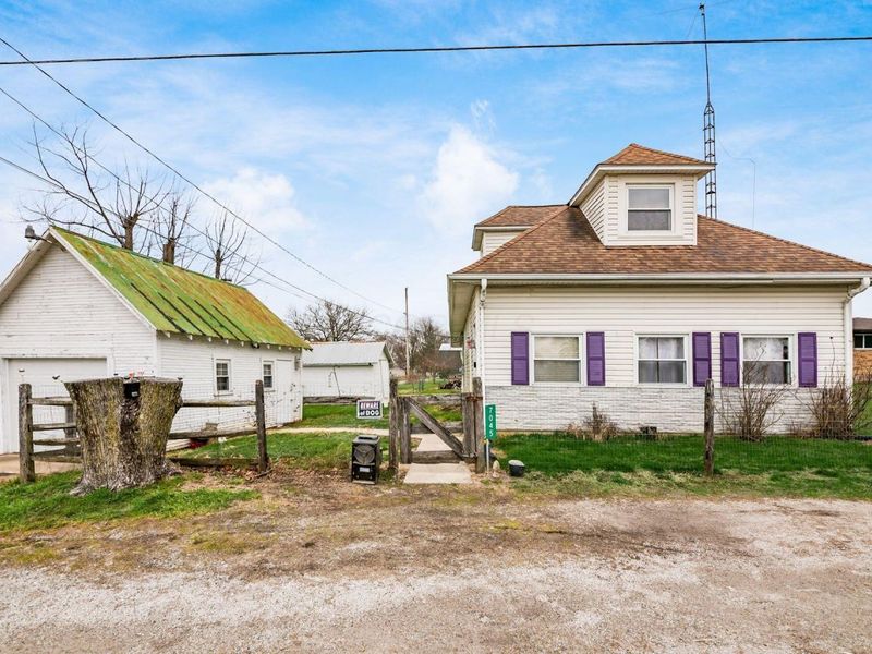 7045 W Jefferson Kiousville Road , London, OH 43140 Photo 1