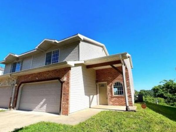 142 Hickory Ridge Drive, St Robert, MO 65584