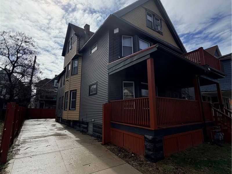 10222 Parkgate Avenue, Cleveland, OH 44108 Photo 2