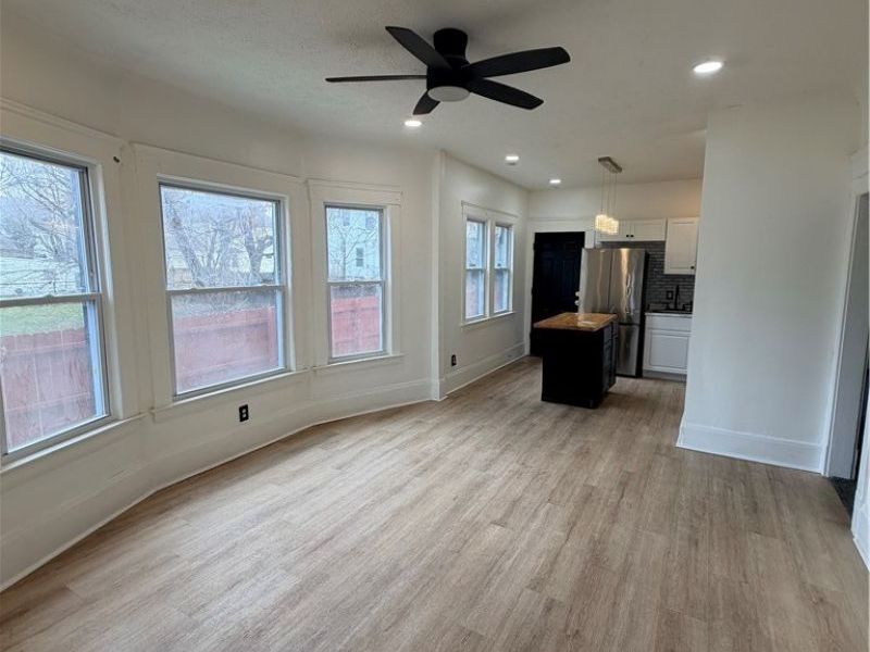 10222 Parkgate Avenue, Cleveland, OH 44108 Photo 4