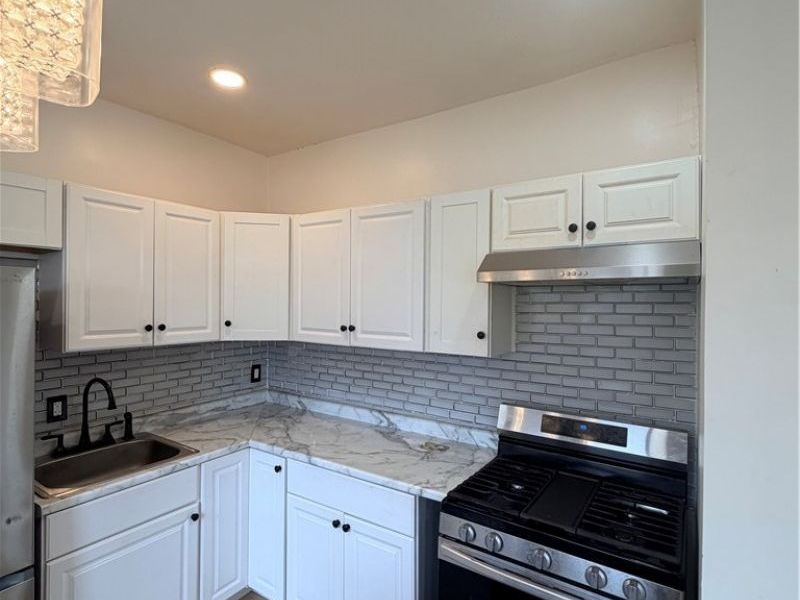 10222 Parkgate Avenue, Cleveland, OH 44108 Photo 7