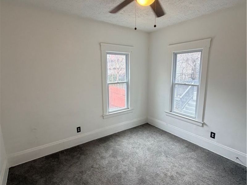 10222 Parkgate Avenue, Cleveland, OH 44108 Photo 9