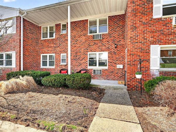 225 N Middletown Road, Unit J, Pearl River, NY 10965