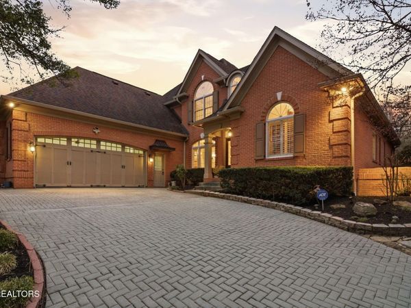 417 Heathermoor Drive, Farragut, TN 37934