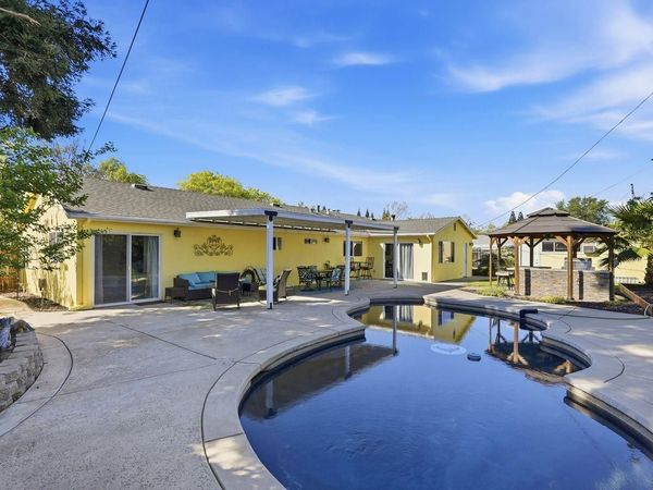 4623 Hazelwood Ave, Sacramento, CA 95821