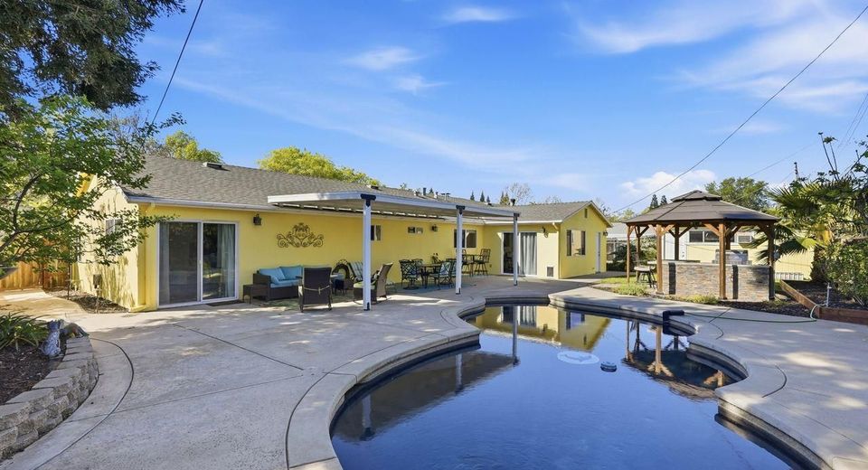 4623 Hazelwood Ave, Sacramento, CA 95821 Photo