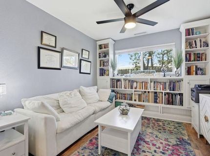 4623 Hazelwood Ave, Sacramento, CA 95821 Photo