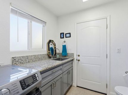 4623 Hazelwood Ave, Sacramento, CA 95821 Photo