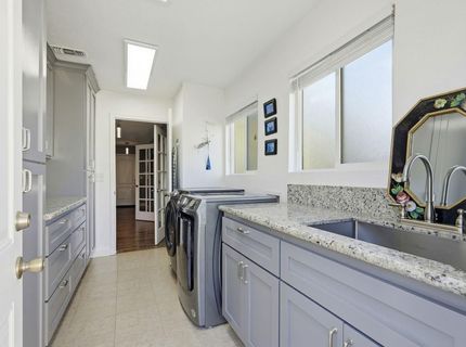 4623 Hazelwood Ave, Sacramento, CA 95821 Photo