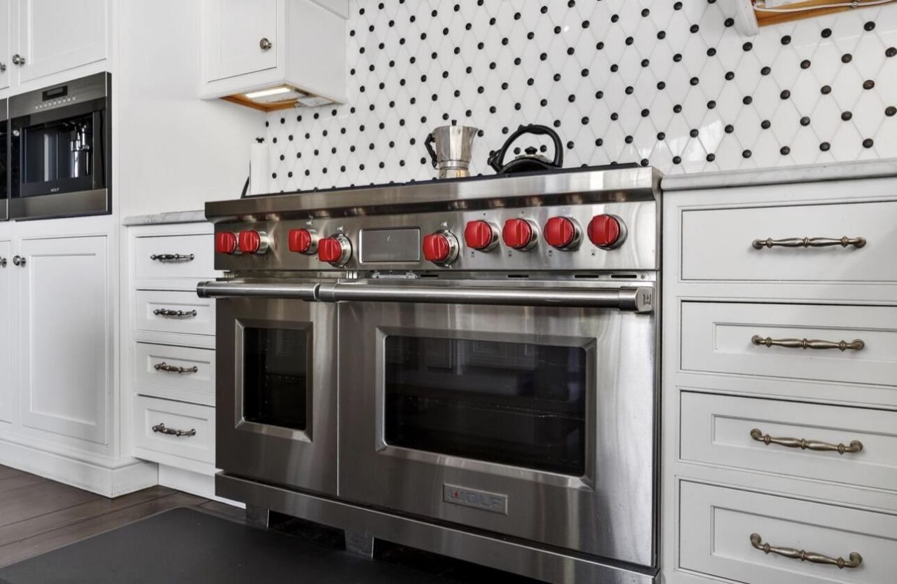 36 Society Street Photo 26