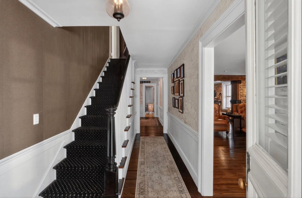 36 Society Street Photo 45