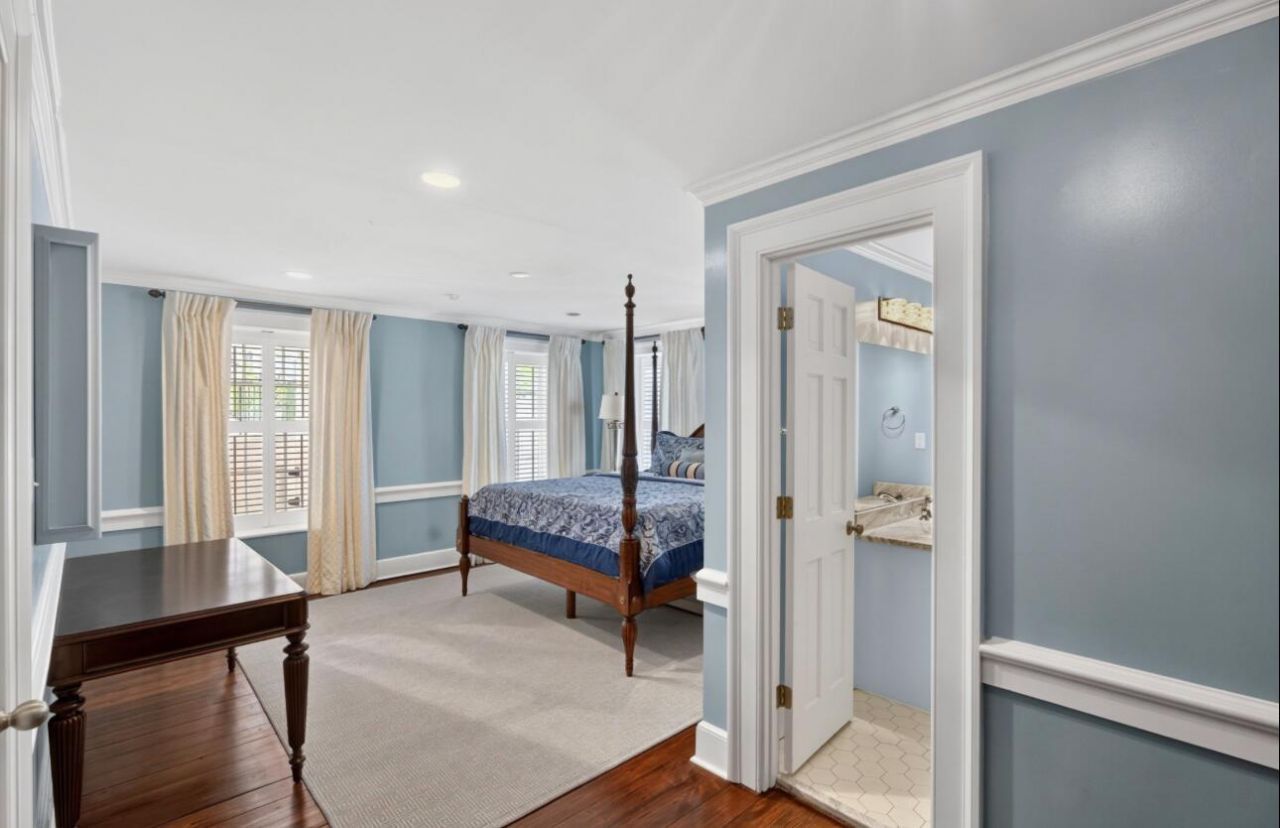 36 Society Street Photo 51