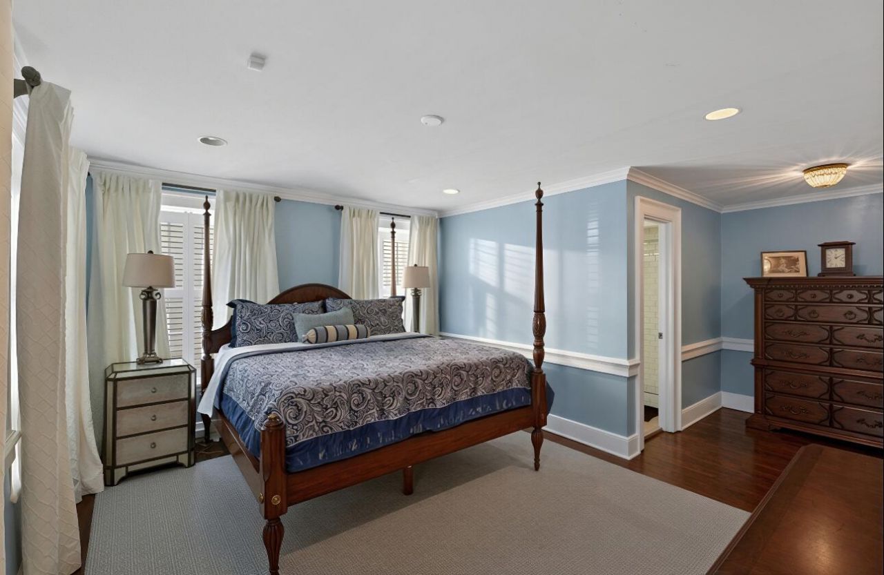 36 Society Street Photo 52