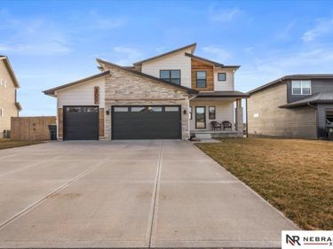 305 OTOE Drive, Yutan, NE 68073